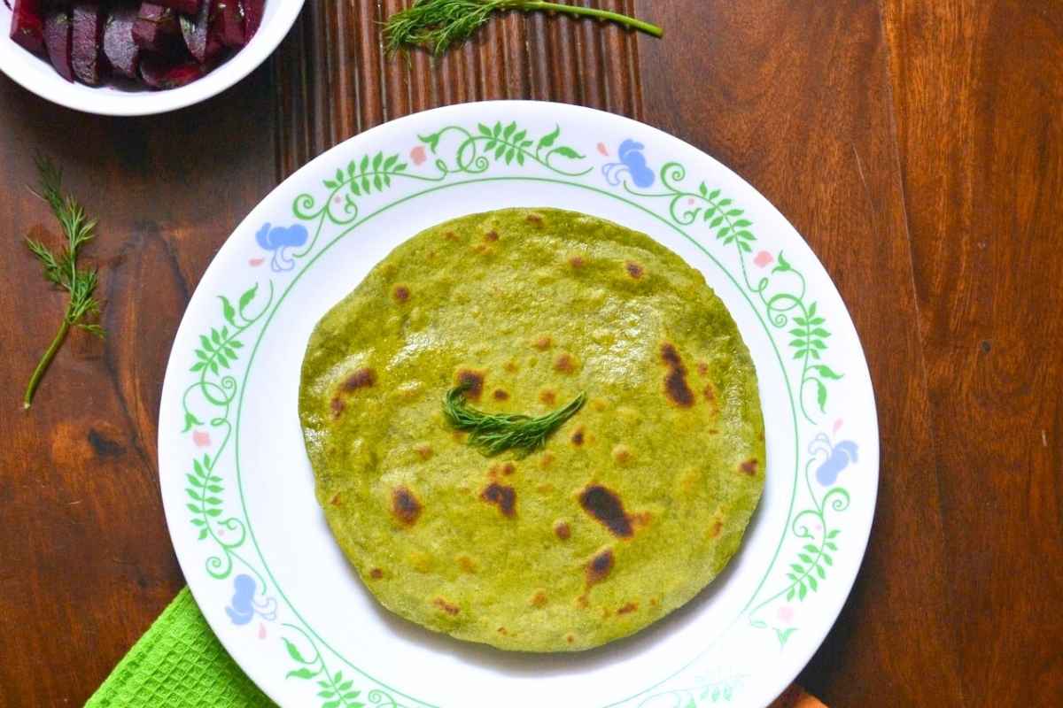 Delicious spinach paratha on a plate