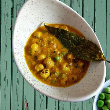 Khoya Matar Makhana Curry