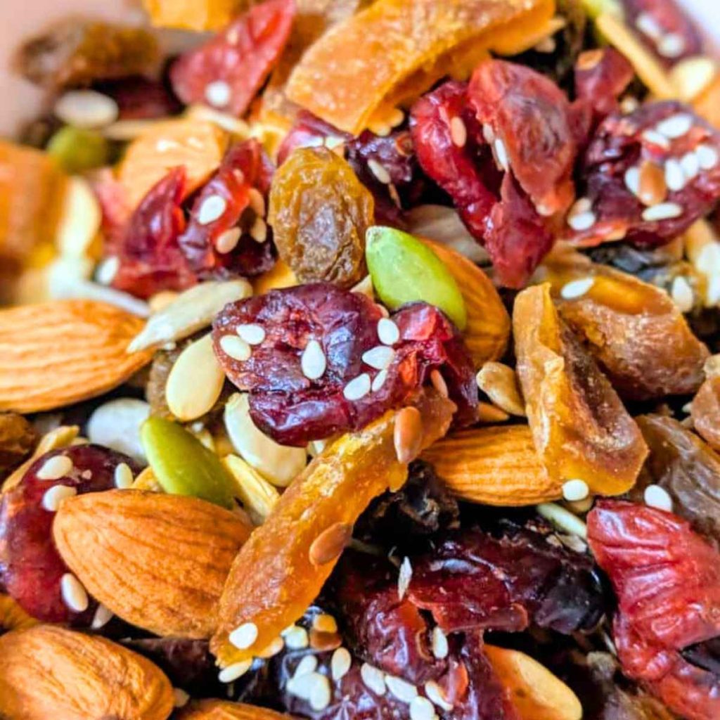 Healthy Vegan Trail Mix Recipe | How to Make Your Own Trail Mix ...