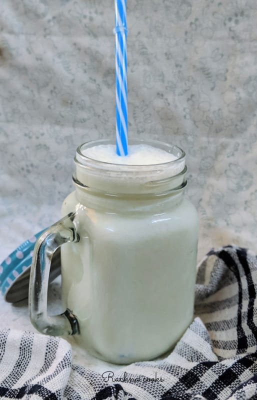 Greek yogurt smoothie