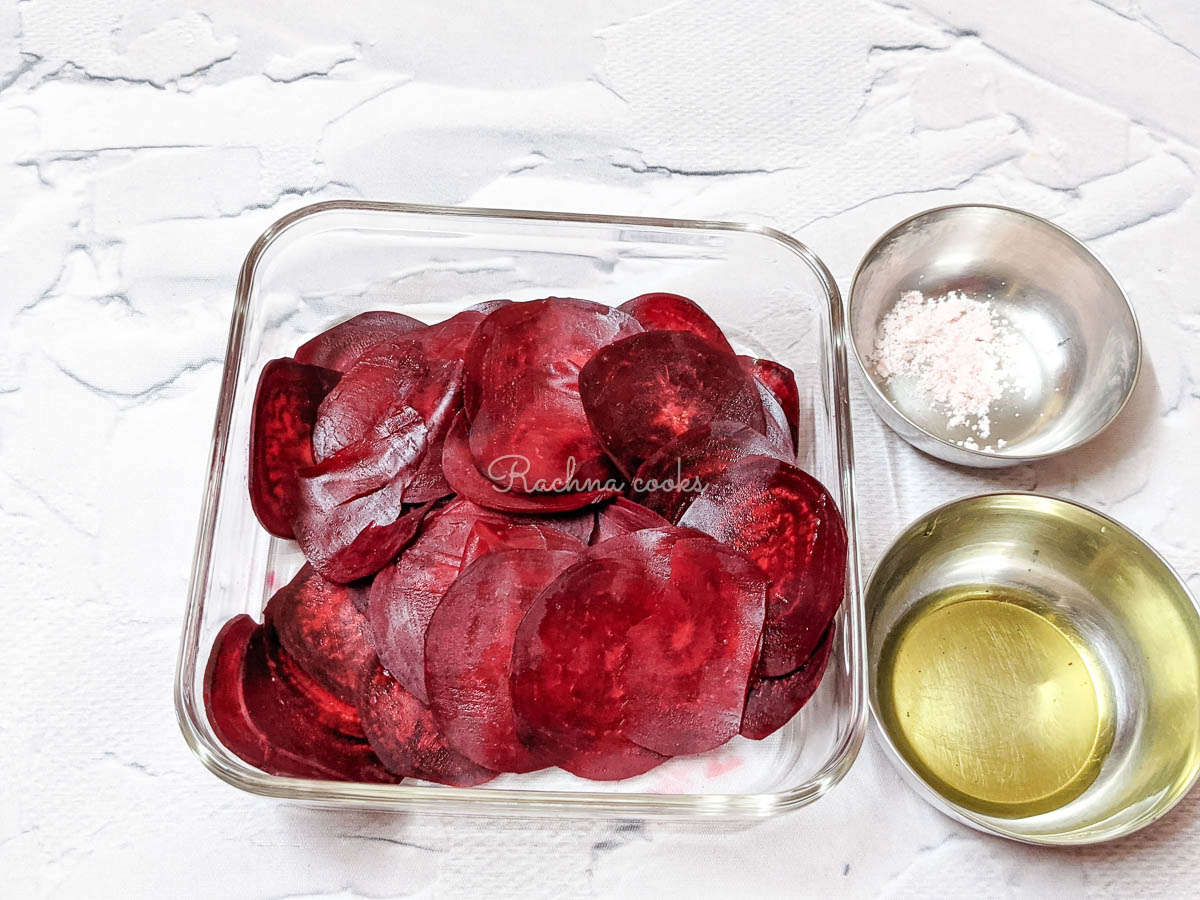 Beet slices, oil and salt