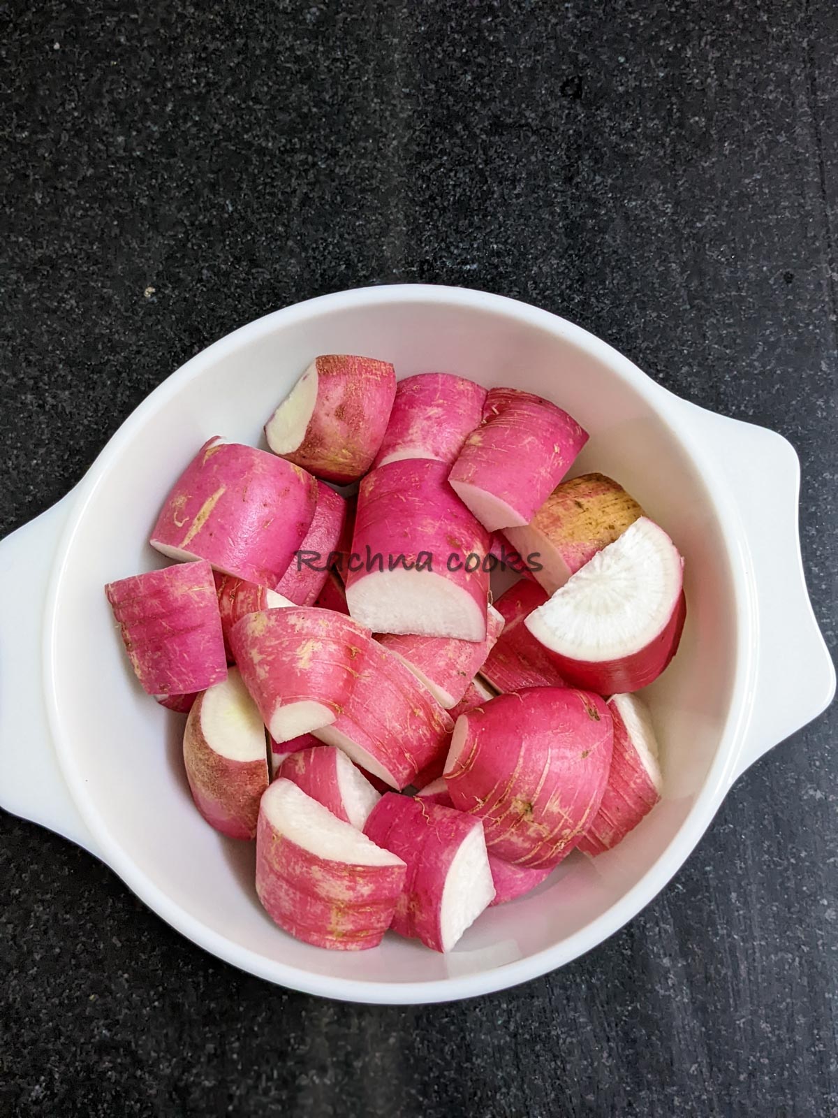 Washed and cut radishes into similar sized pieces