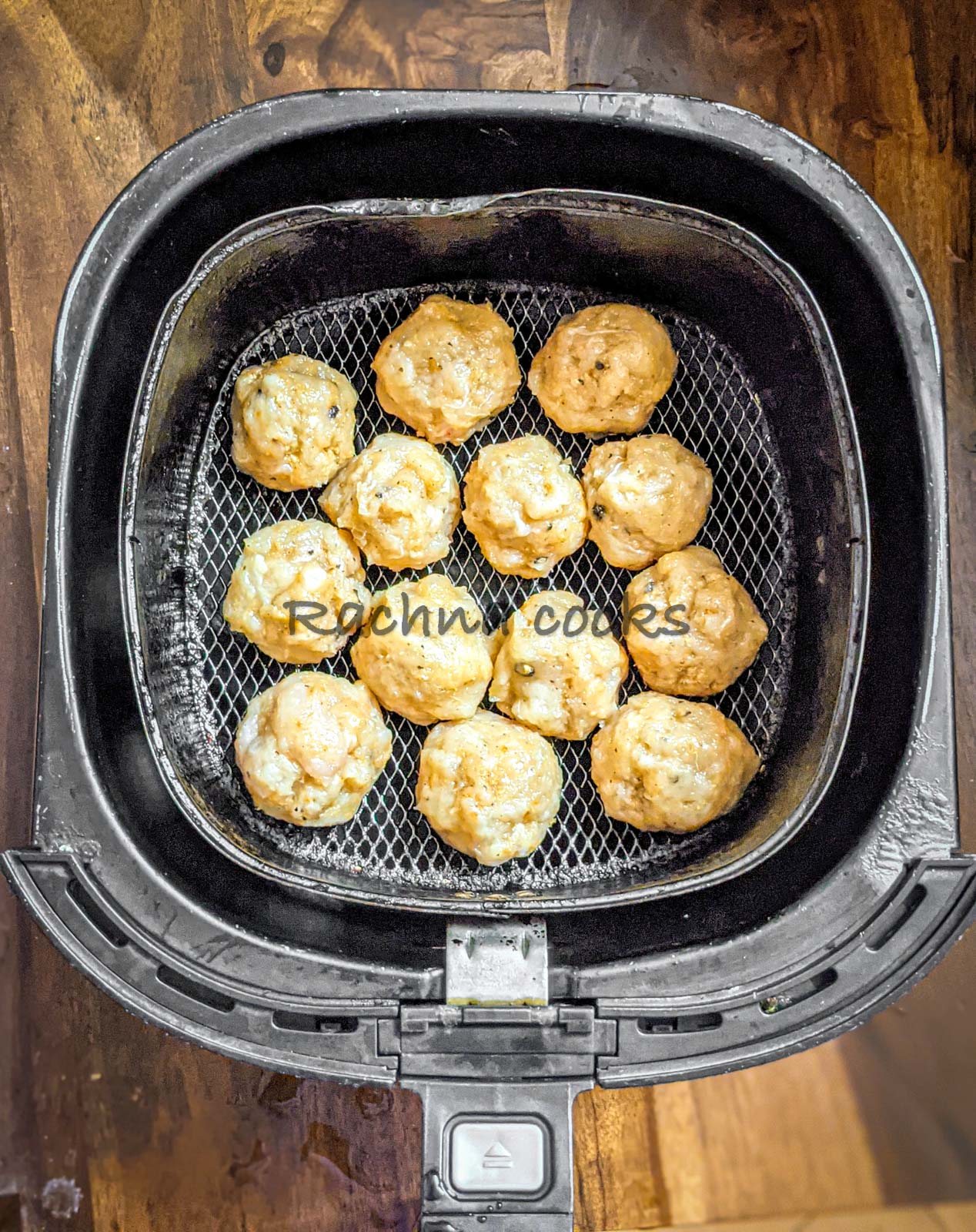 chicken meatballs in air fryer for air frying