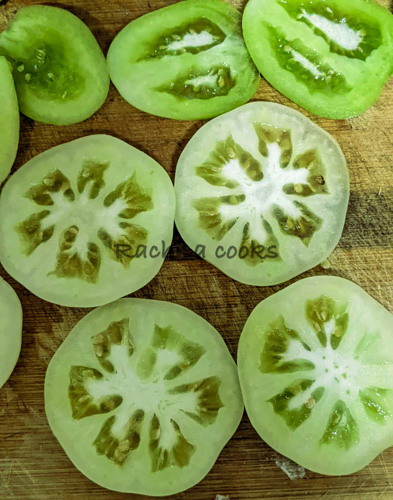 Green tomatoes cut into slices