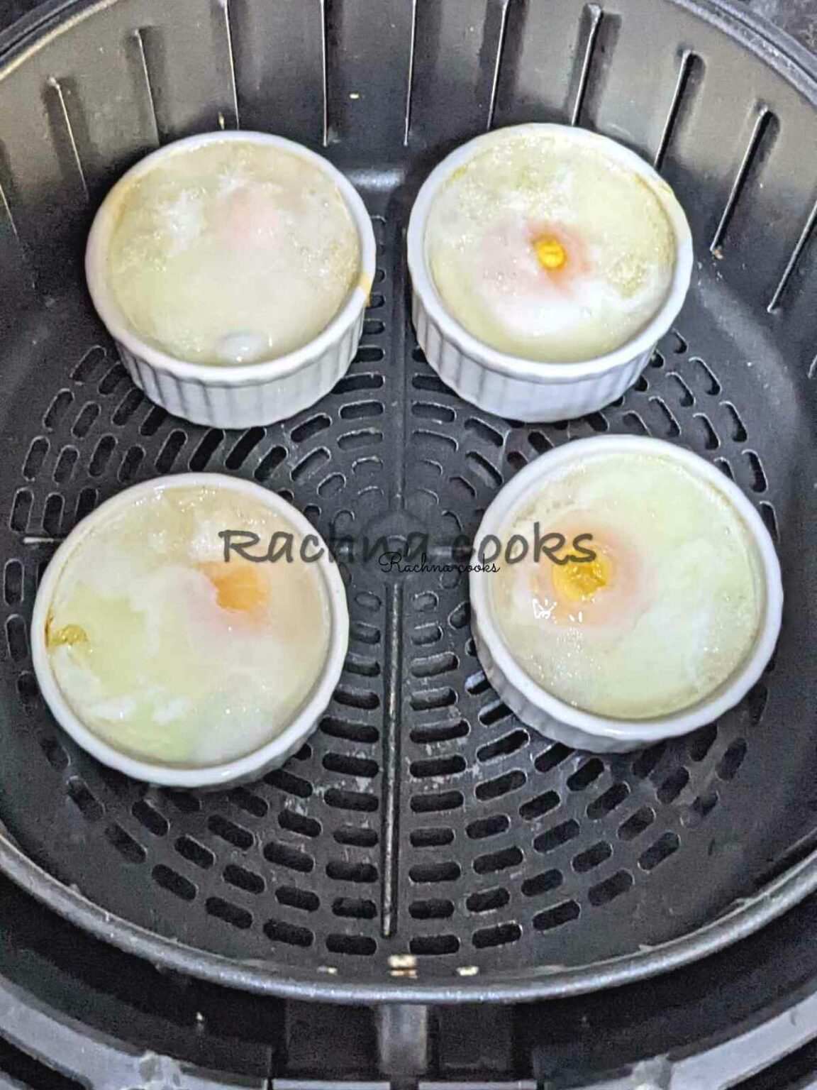 Air fryer Poached Eggs - Rachna cooks