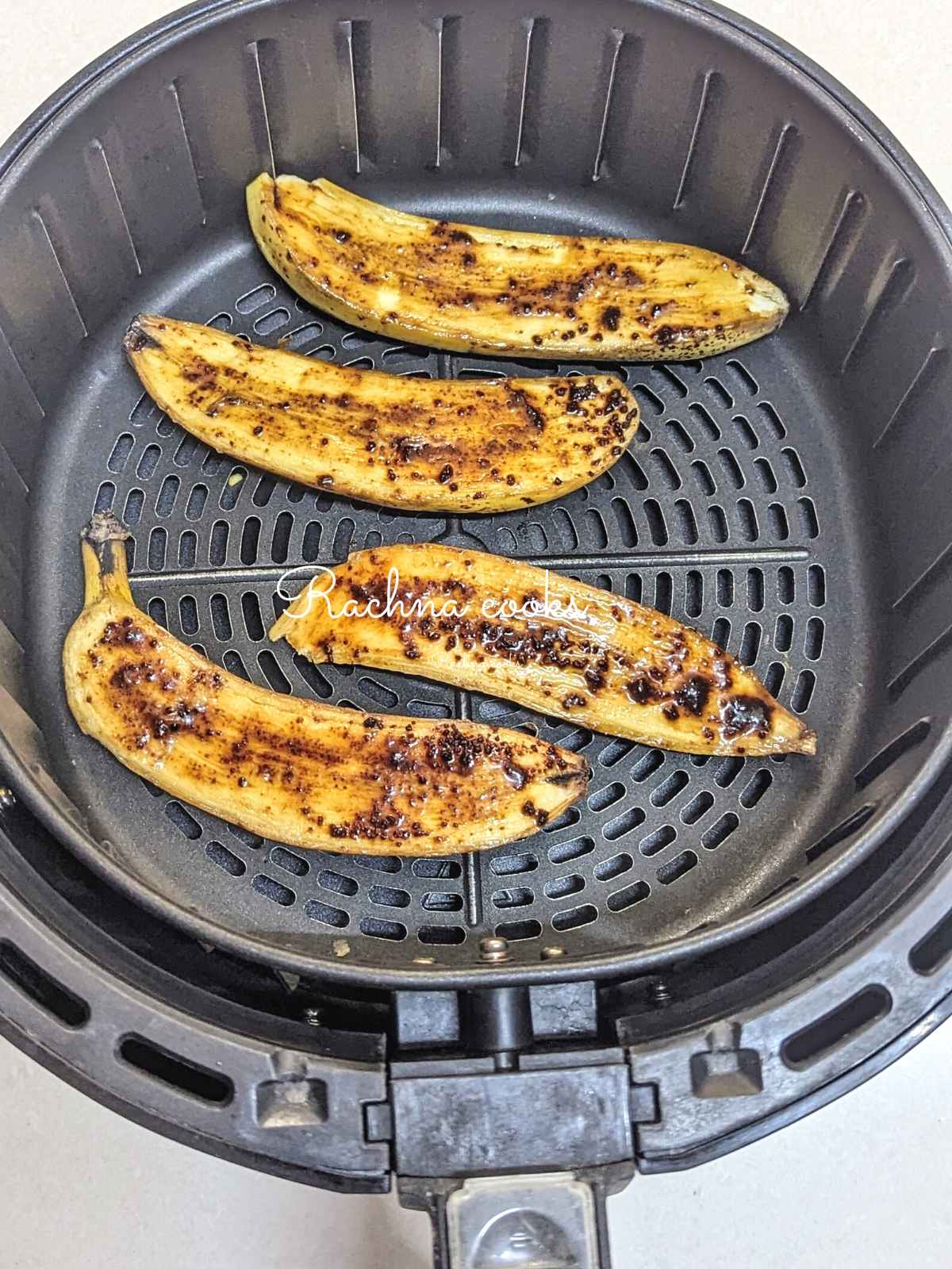 4 banana halves in air fryer basket