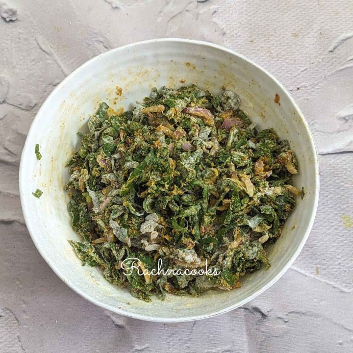 Spinach Pakora | Palak Pakora Recipe - Rachna cooks
