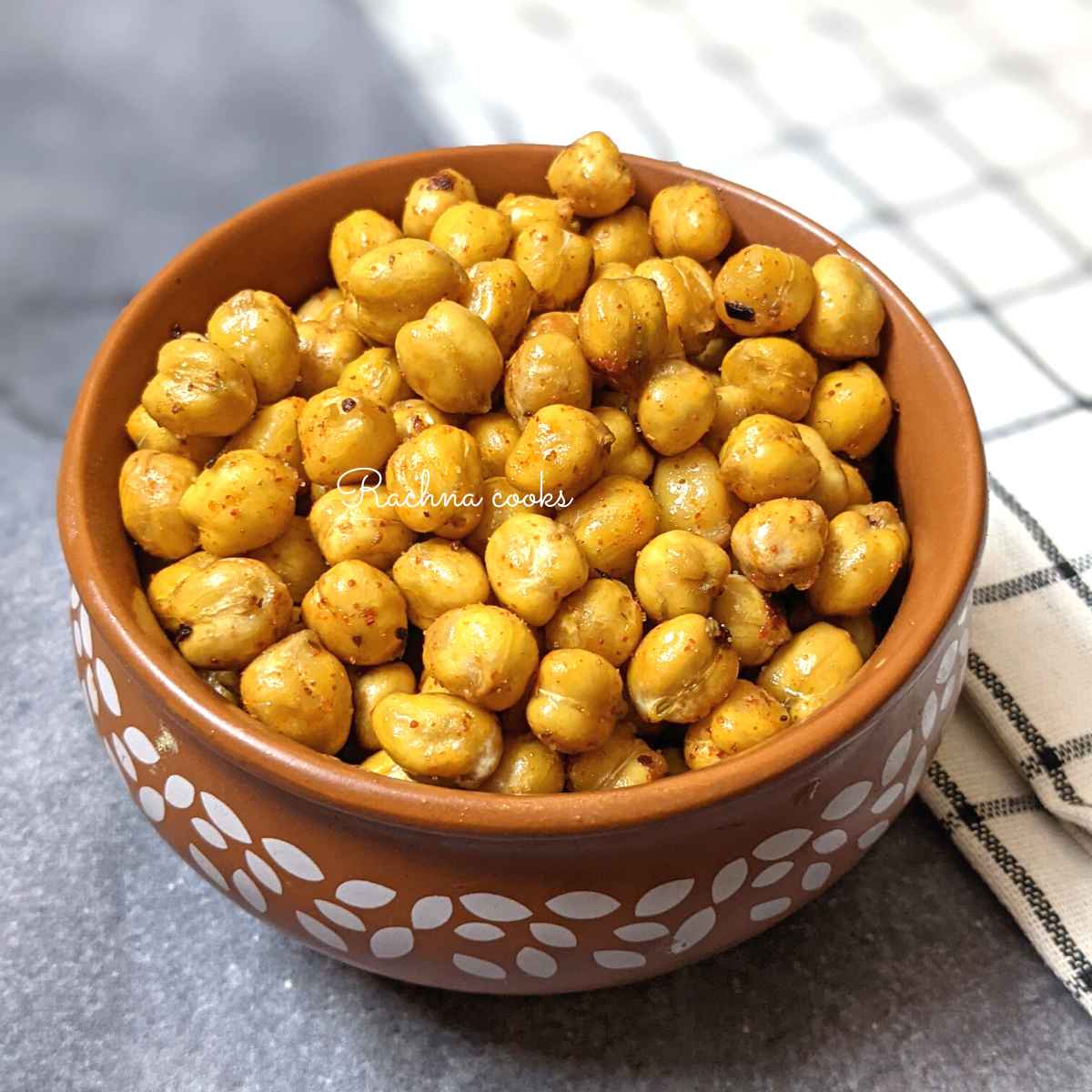 Air fried chickpeas in a bowl
