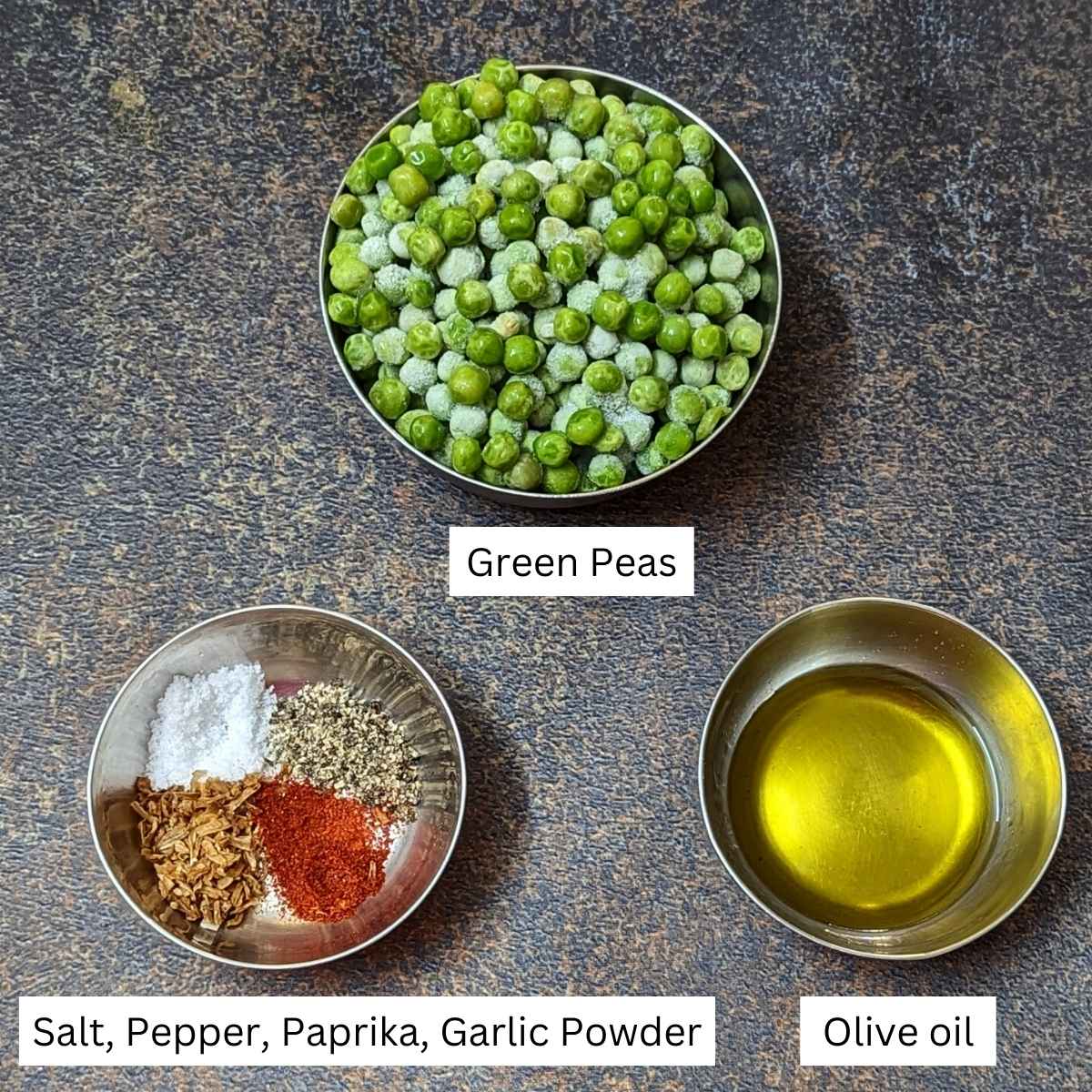 Ingredients for making crispy air fried peas: green peas, olive oil and seasonings.