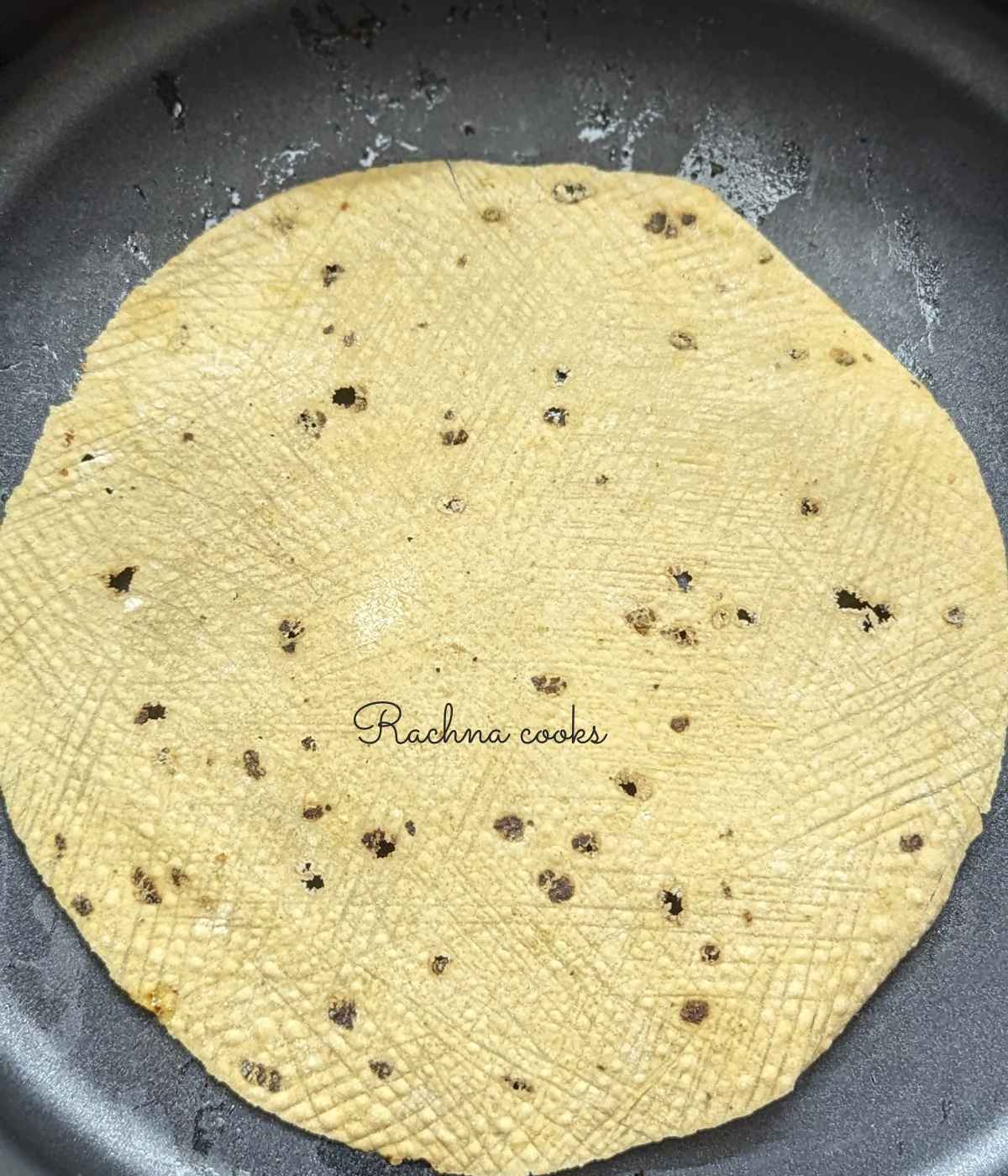Cooked air fryer papad in cavity.
