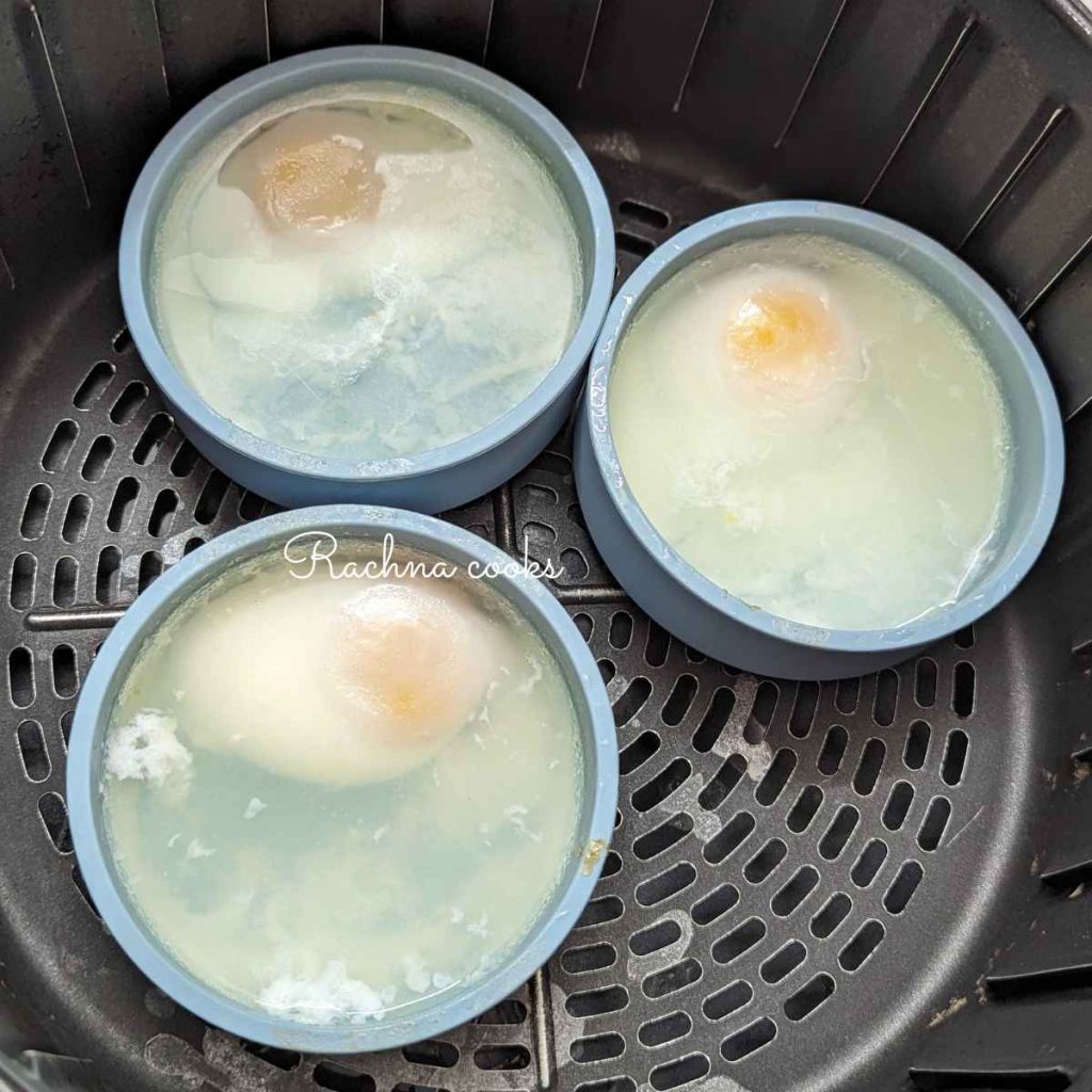 Air fryer Poached Eggs - Rachna cooks