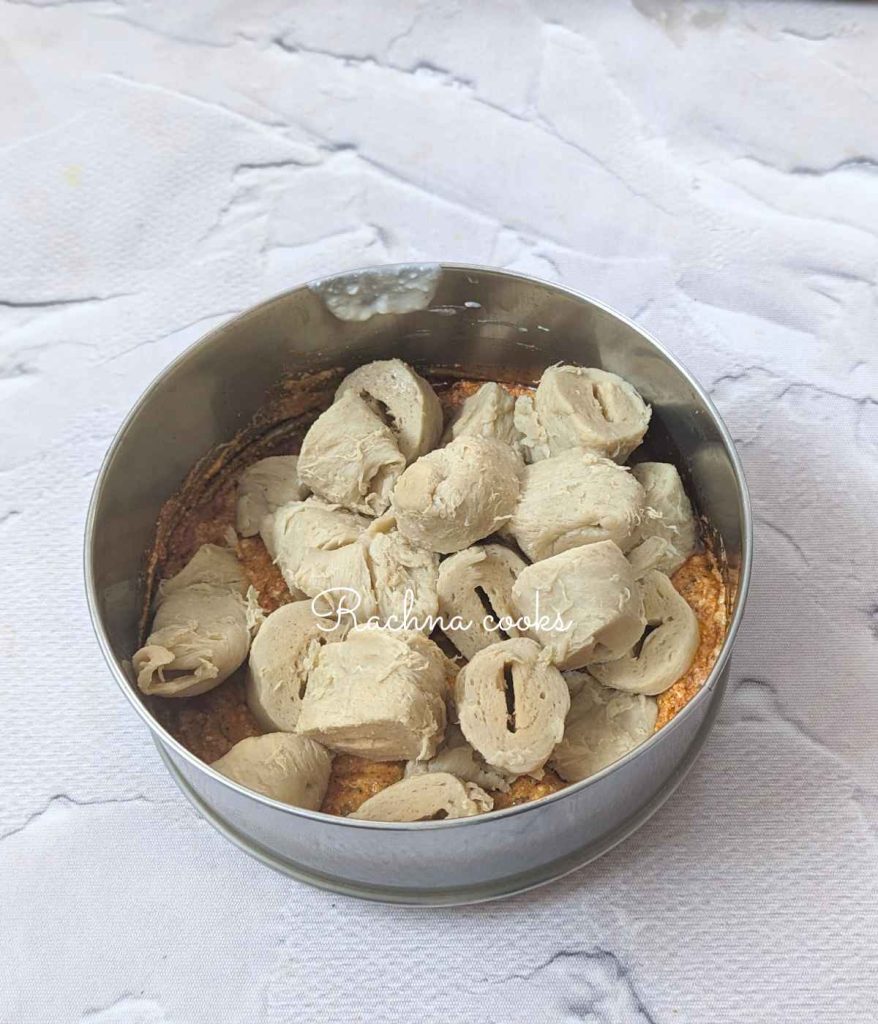 Soya chaap bites added to the tandoori marinade