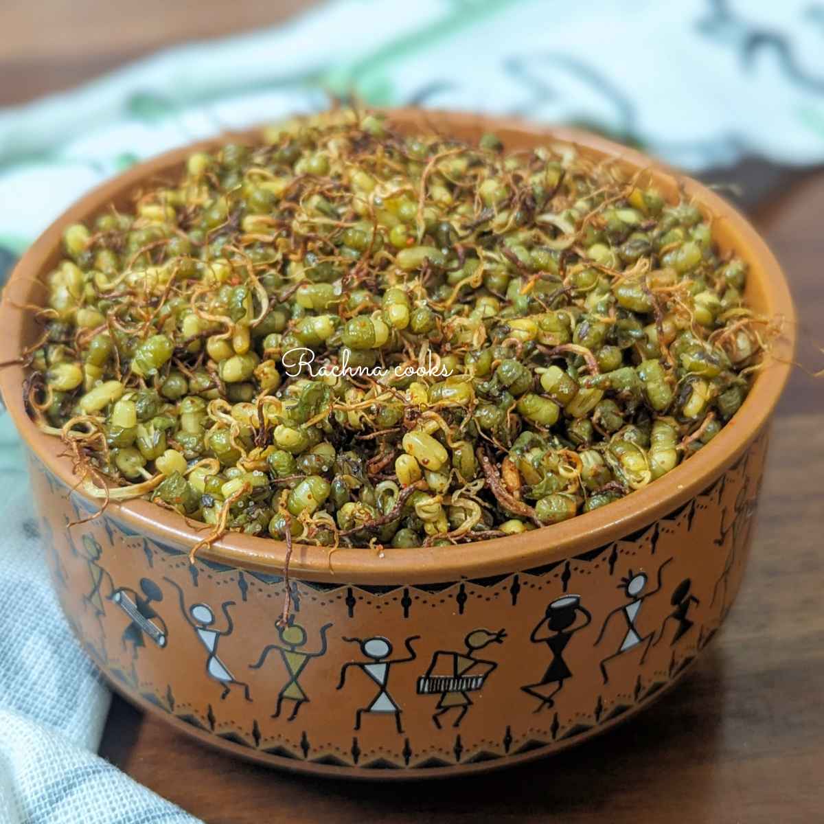 Air fried roasted moong sprouts in a brown bowl