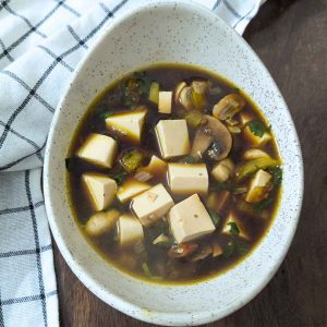 Thai basil sauce with tofu in a bowl