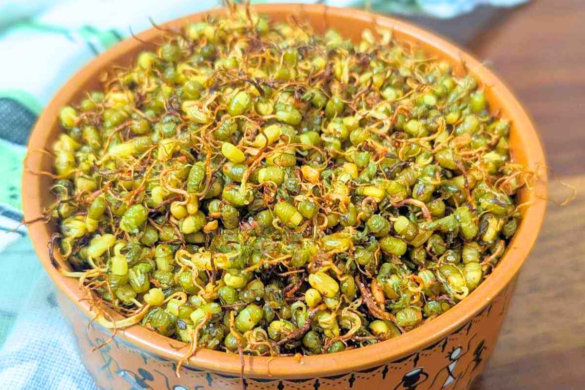 Spouted moong beans in a brown bowl