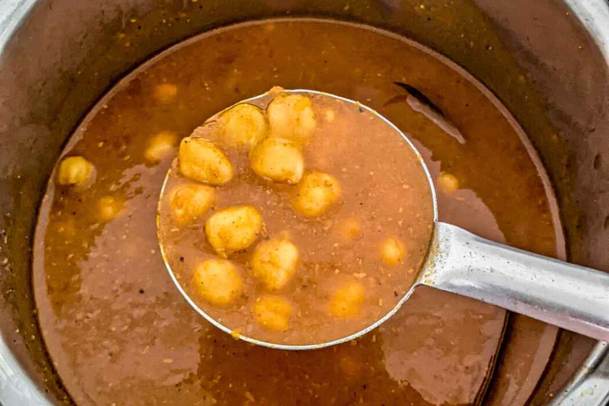 A pot of chole masala