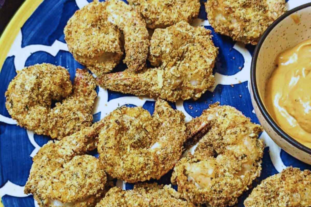 Crunchy coconut shrimp on a plate