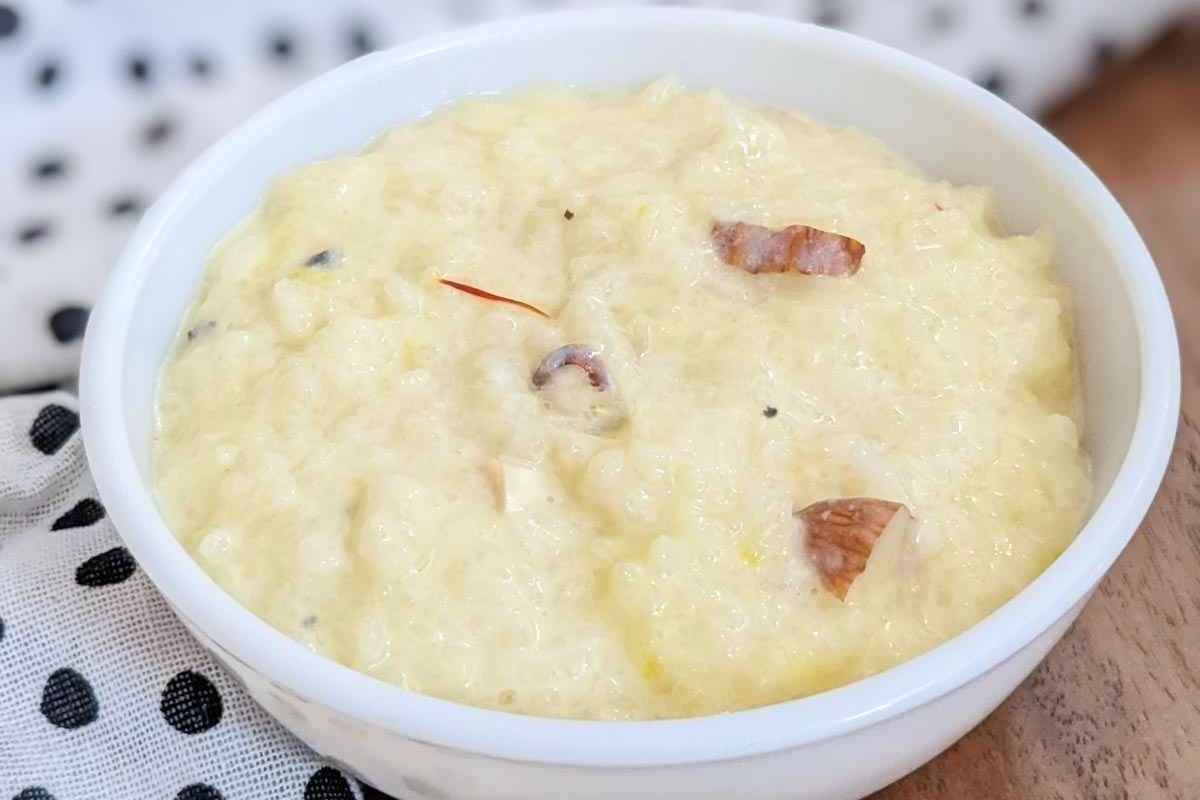 Kheer in a bowl