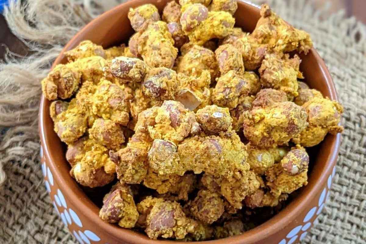 masala peanuts in a bowl