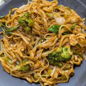 Delicious vegan drunken noodles on a plate