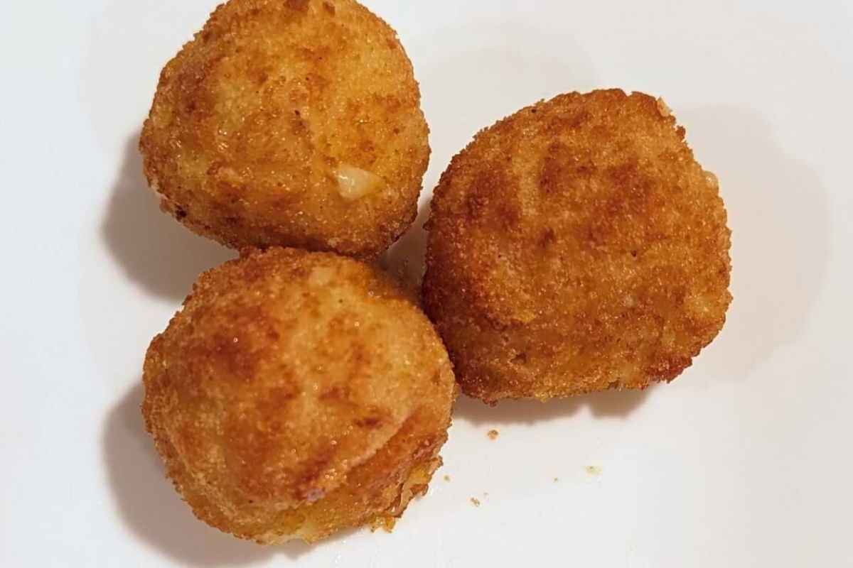 Mac and cheese bites on a plate