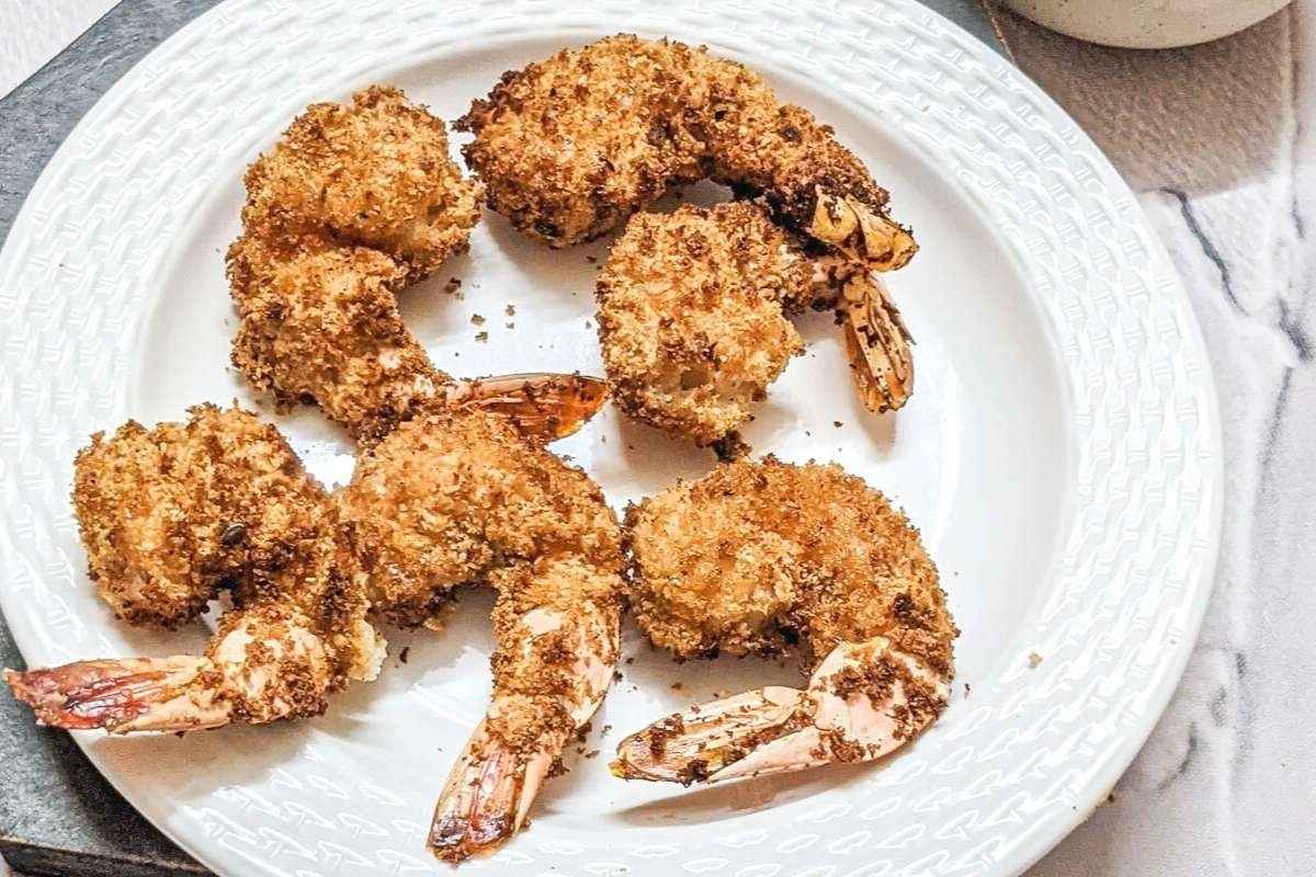 Tempura shrimp on a plate