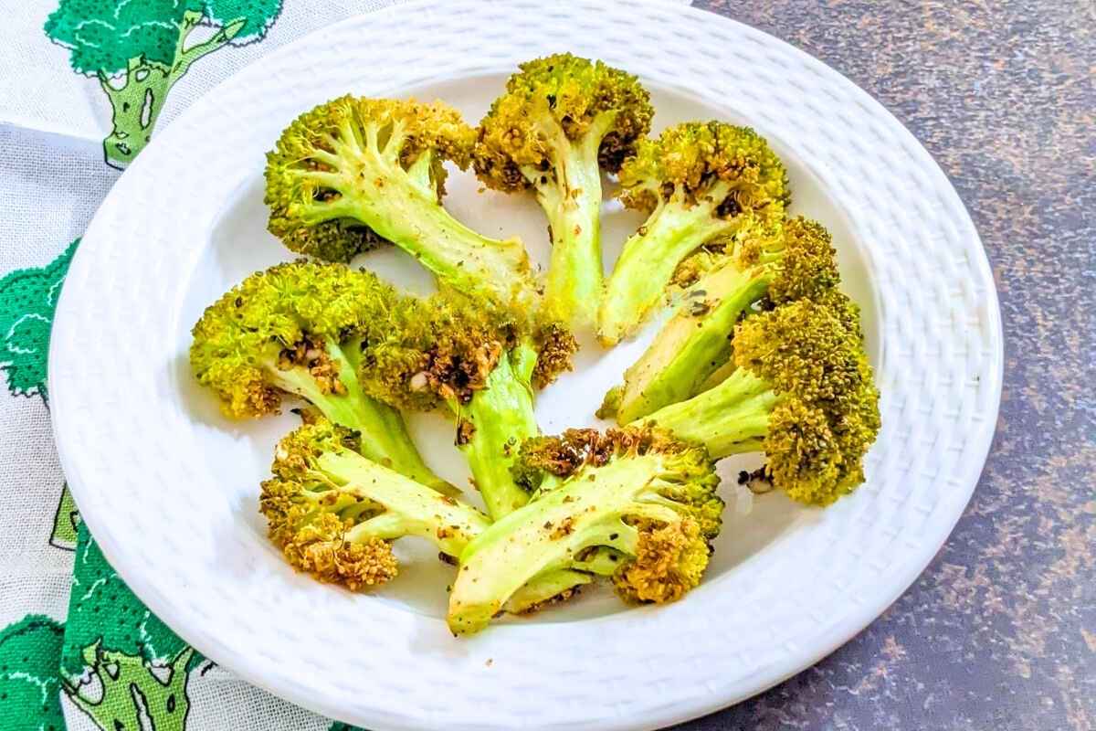 Roasted broccoli on a plate