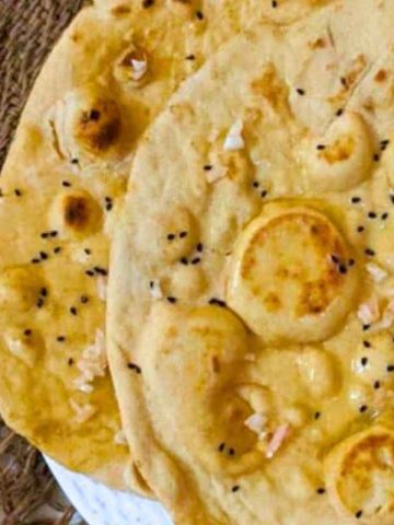 Naan in a plate