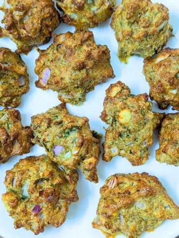 Close up of sprouted moong pakode on a plate